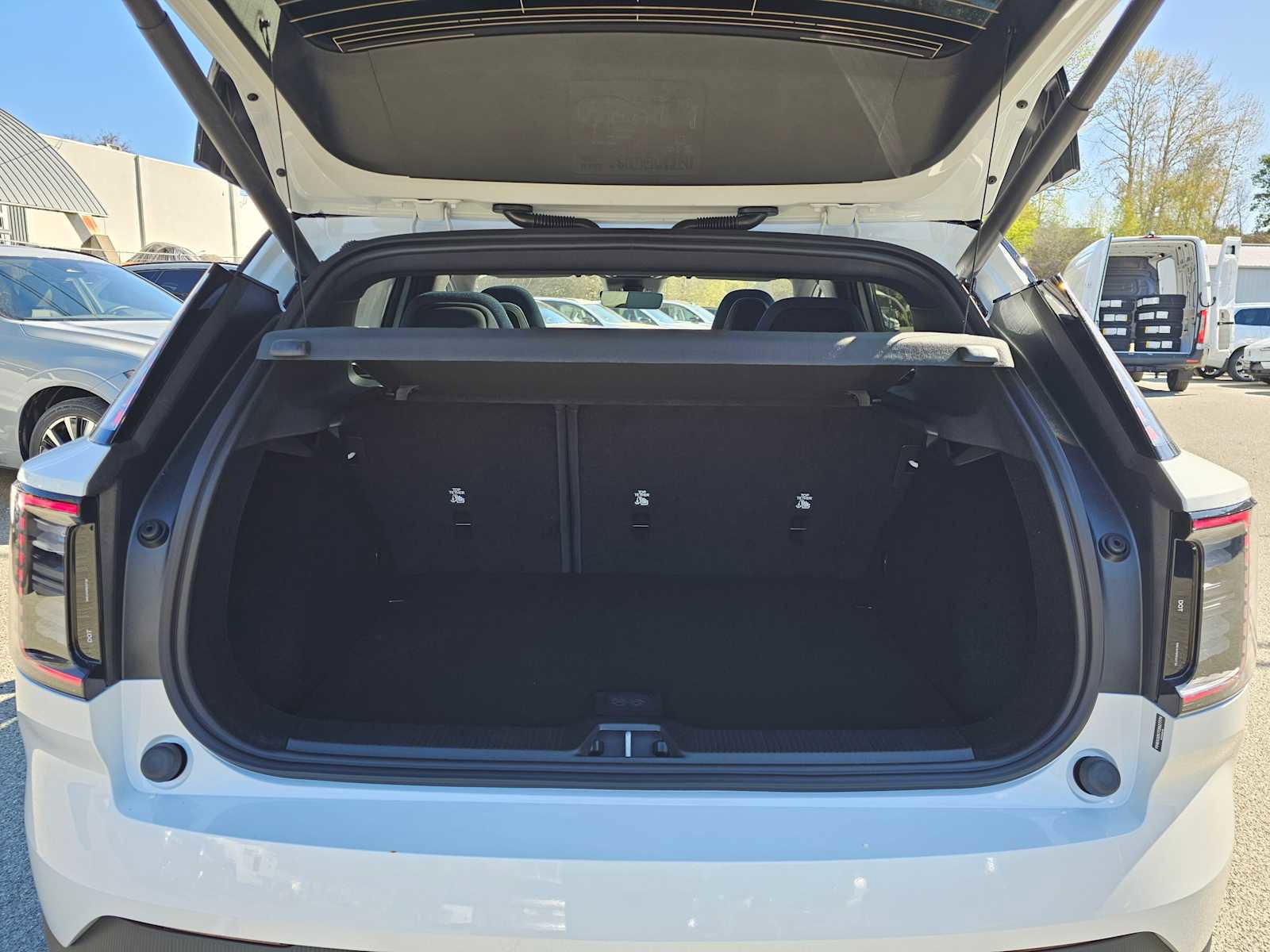 New 2026 Volvo EX30 Plus w/ Climate Package image 16