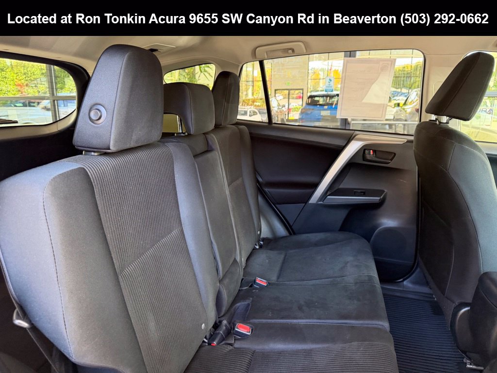 Used 2018 Toyota RAV4 LE w/ All Weather Liner Package AWD/4WD image 28