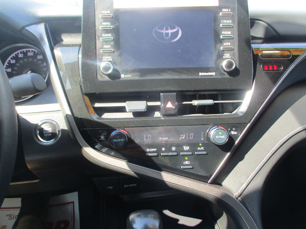 Used 2024 Toyota Camry SE w/ Convenience Package FWD image 5