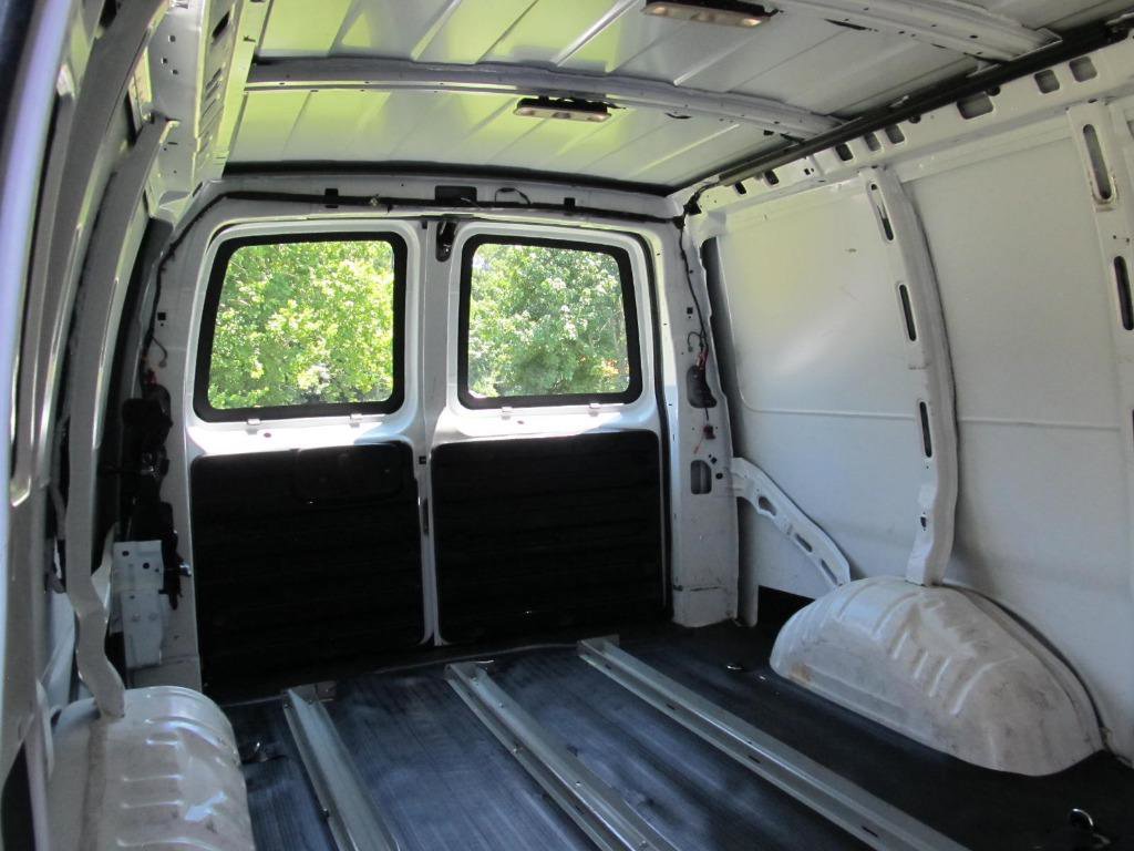 Used 2022 GMC Savana 3500 Extended w/ Driver Convenience Package image 29