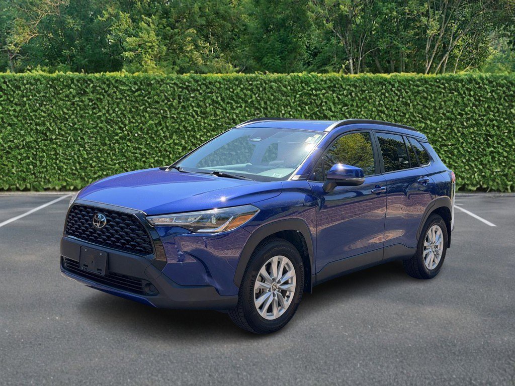 Used 2023 Toyota Corolla Cross LE w/ Moonroof Package image 8