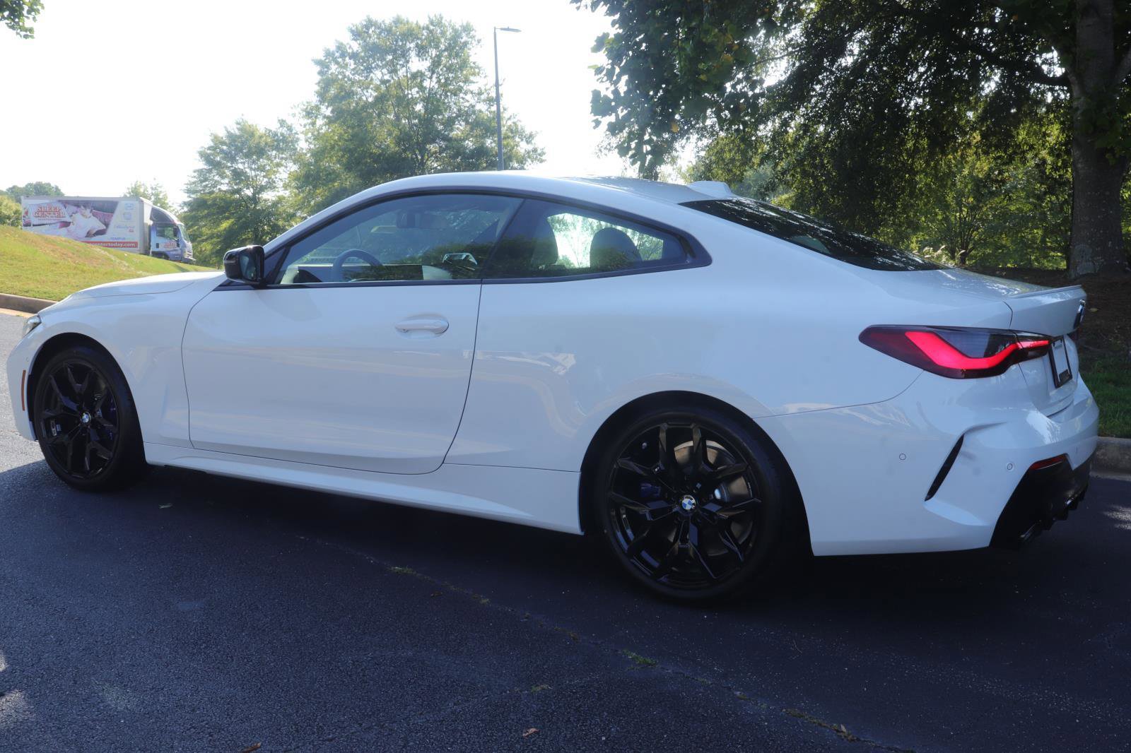 New 2026 BMW 430i Coupe w/ M Sport Package image 6