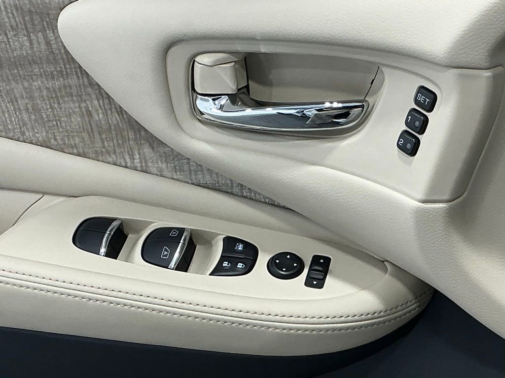 Used 2024 Nissan Murano SL image 37