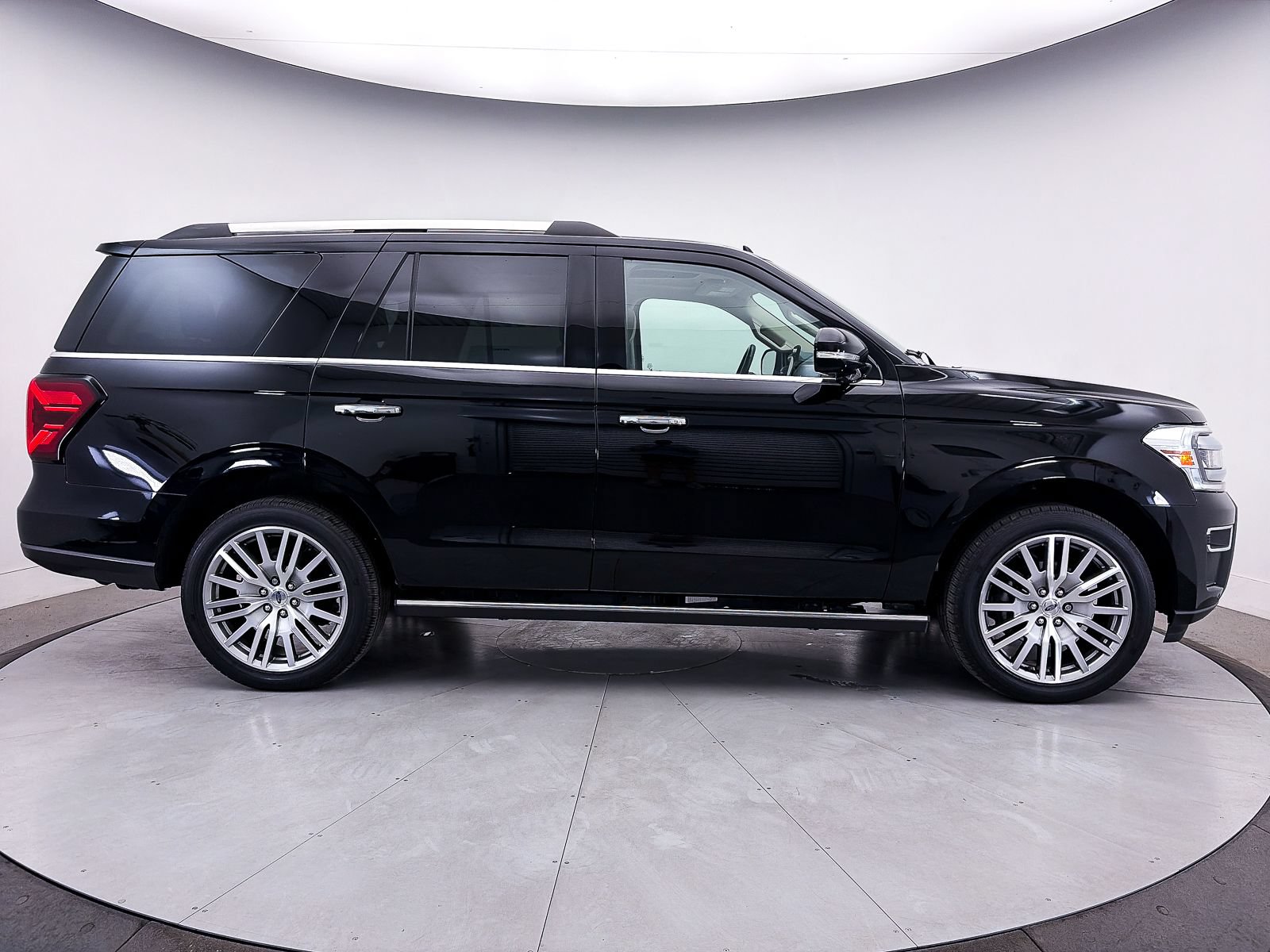 Used 2023 Ford Expedition Limited AWD/4WD image 47