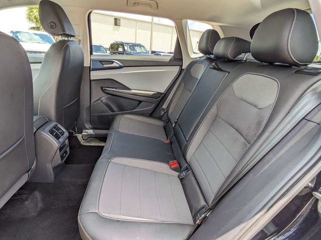 Used 2024 Volkswagen Taos SE FWD image 15
