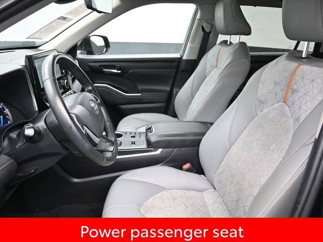 Used 2023 Toyota Highlander Bronze Edition image 27