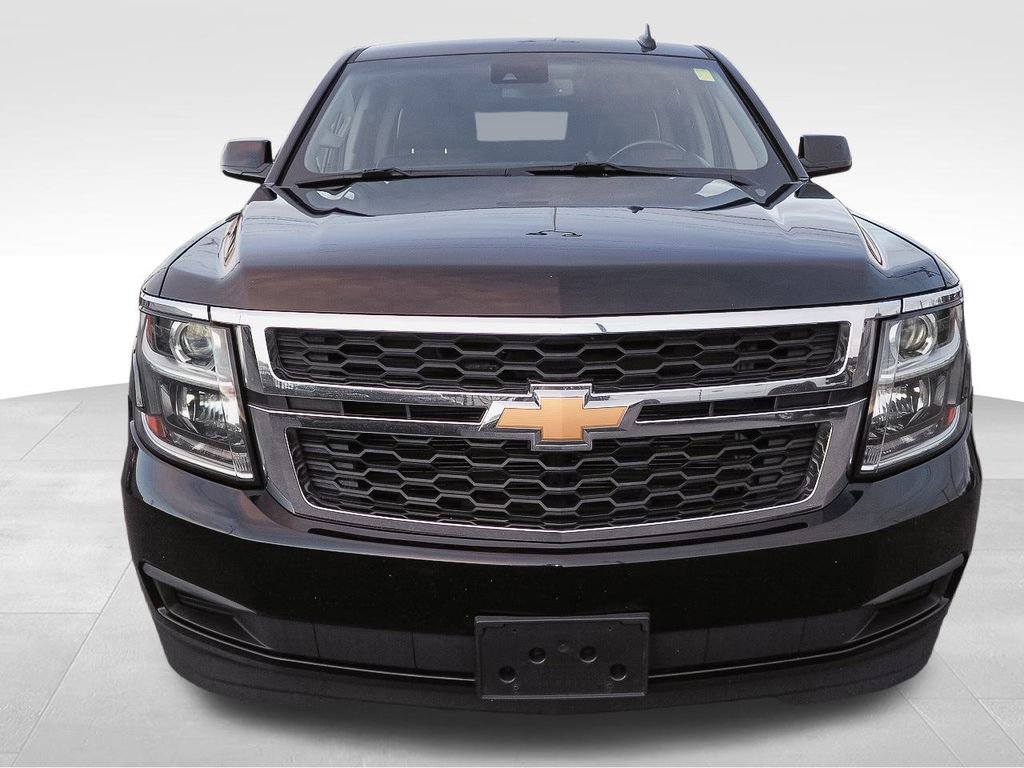 Used 2018 Chevrolet Suburban LT image 2