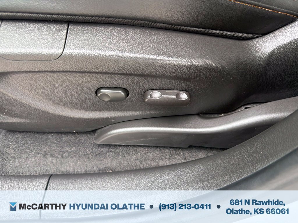 Used 2020 Chevrolet Trax LT w/ LT Convenience Package FWD image 22