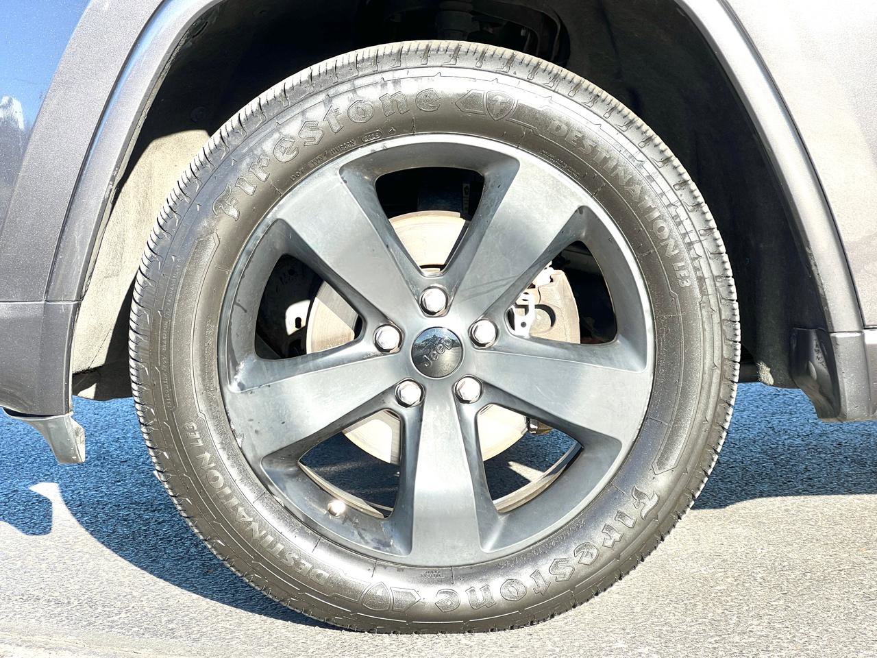 Used 2015 Jeep Grand Cherokee Altitude image 50