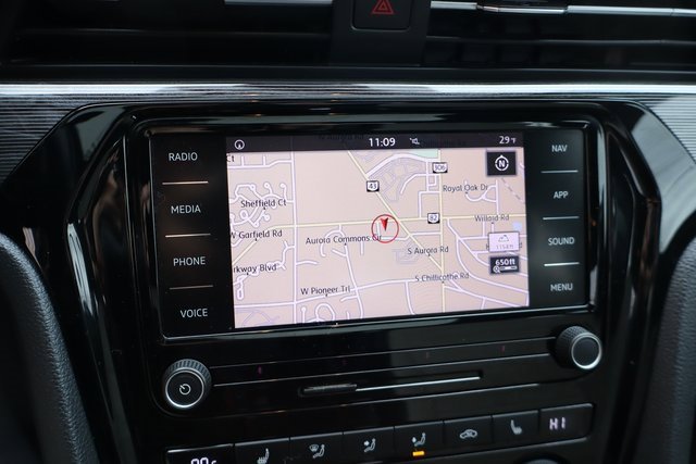 Used 2021 Volkswagen Passat 2.0T R-Line image 20