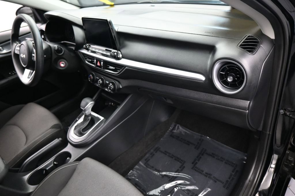 Used 2024 Kia Forte LXS w/ LXS Technology Package FWD image 38