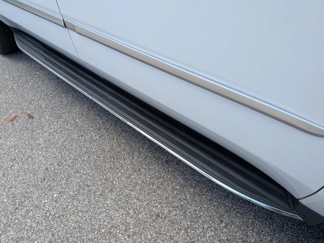 Certified 2018 Cadillac Escalade ESV Luxury RWD image 13