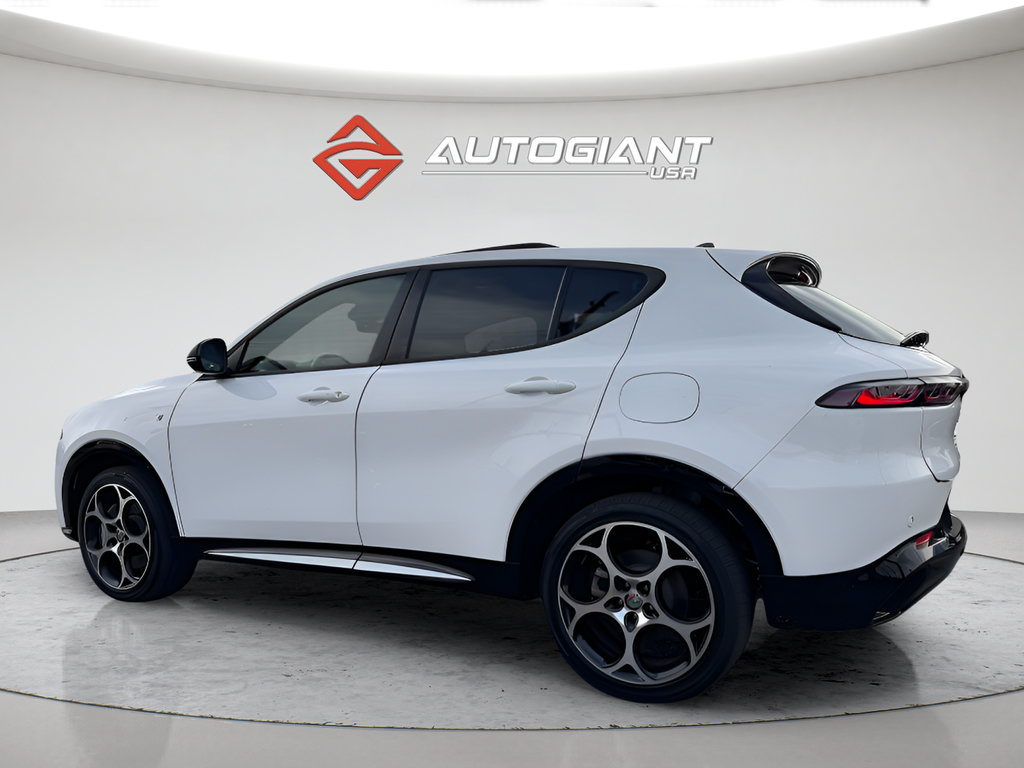 Used 2024 Alfa Romeo Tonale Ti AWD/4WD image 4