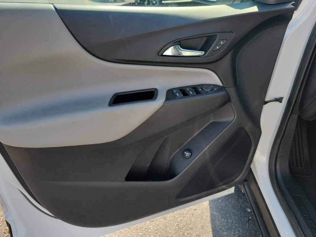 Used 2024 Chevrolet Equinox LT FWD image 24