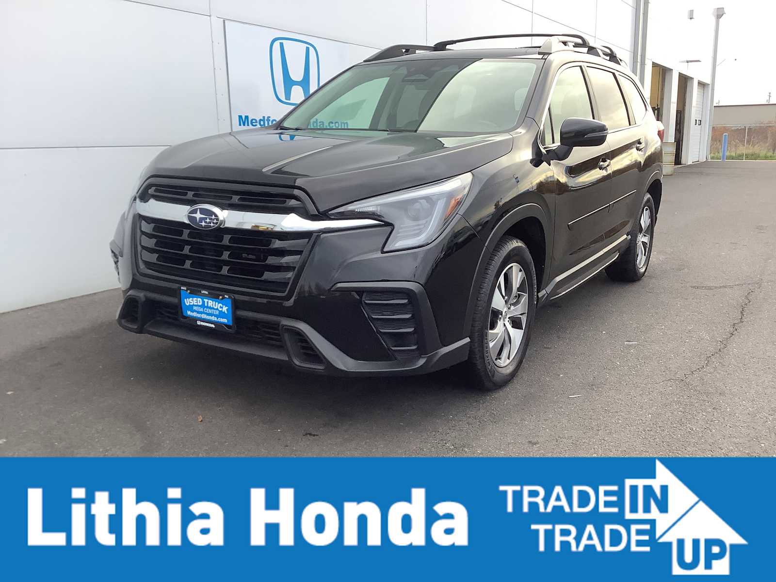 Used 2023 Subaru Ascent Premium w/ Convenience Package