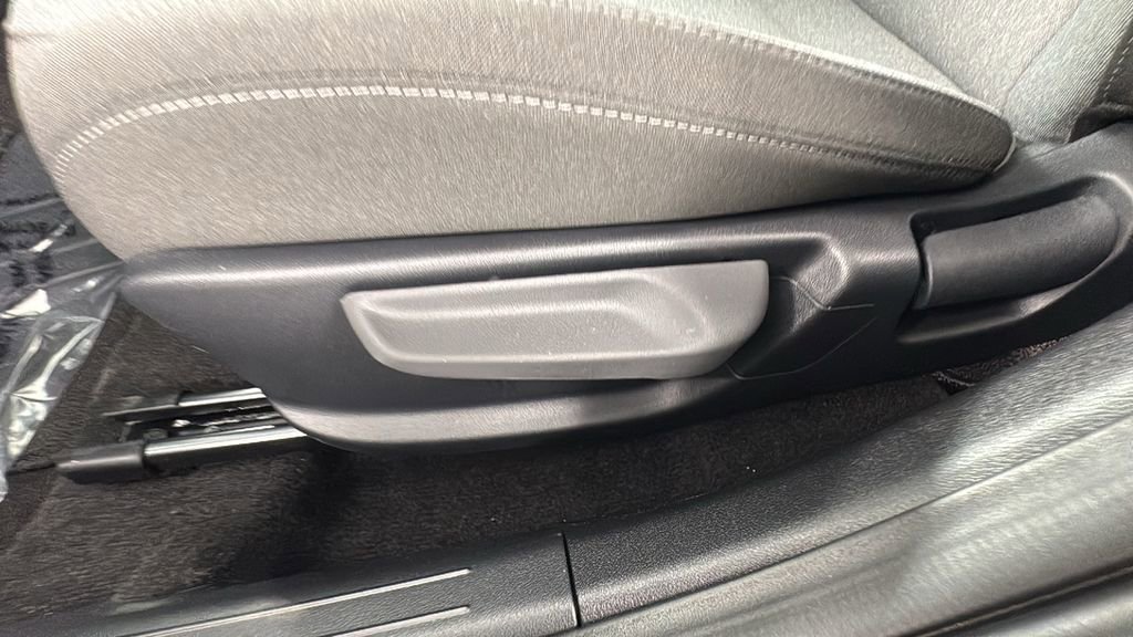 New 2025 Kia K4 LXS image 11