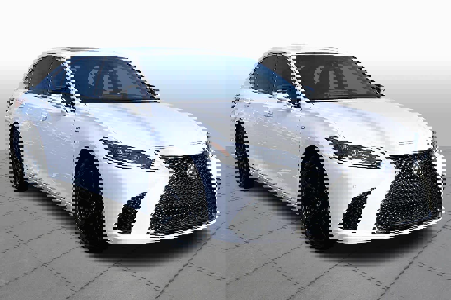 Used 2022 Lexus ES 300h F Sport w/ Accessory Package image 3