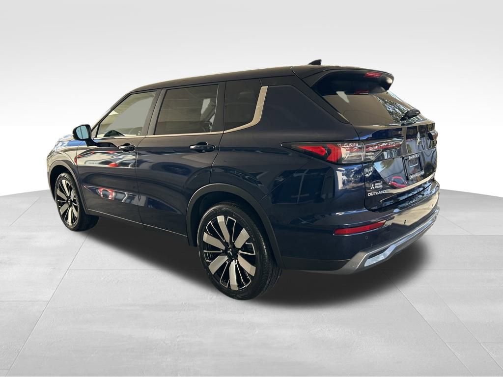 New 2026 Mitsubishi Outlander SE image 4