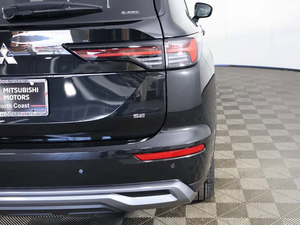 New 2025 Mitsubishi Outlander SE AWD/4WD image 18