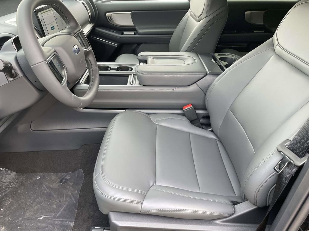 New 2026 Ford Expedition Max Active image 13