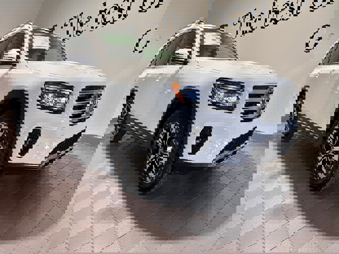 New 2025 Mercedes-Benz GLB 250 4MATIC image 1