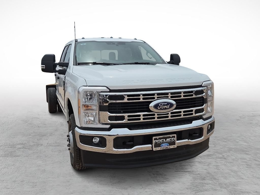 New 2026 Ford F350 XL w/ XL Chrome Package AWD/4WD image 2