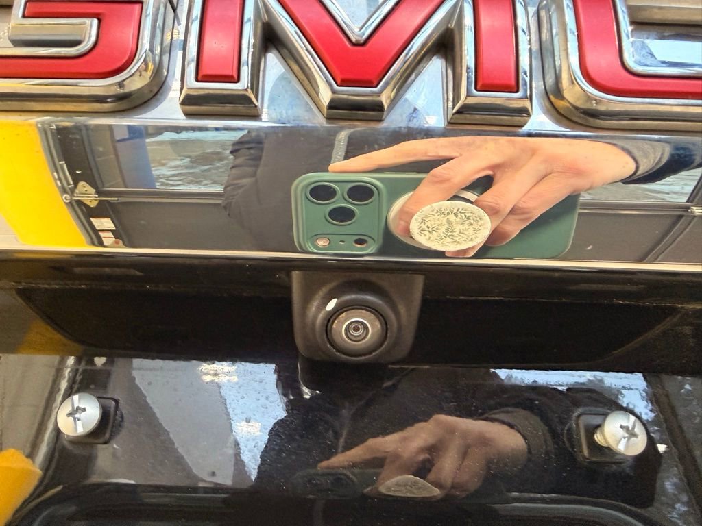 Used 2023 GMC Yukon SLT w/ SLT Luxury Package image 50