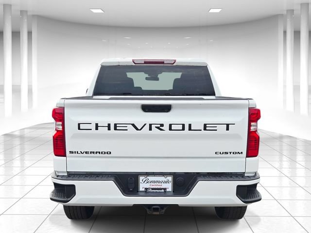 Used 2023 Chevrolet Silverado 1500 Custom w/ LPO, Dark Essentials Package RWD image 4