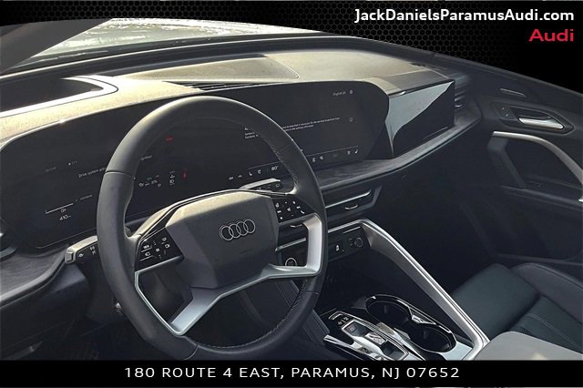 Used 2025 Audi Q5 Premium Plus w/ Premium Plus image 11