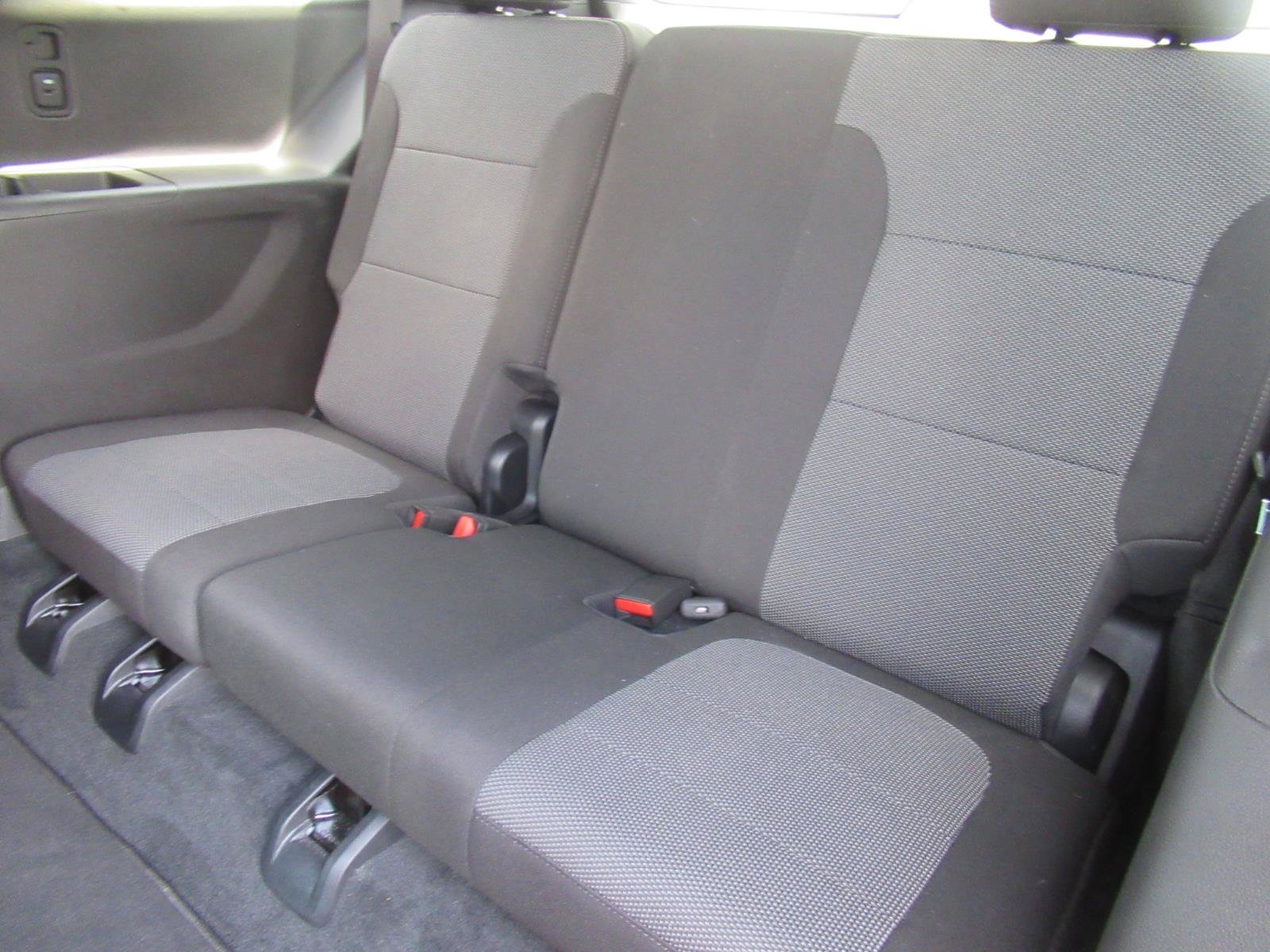 Used 2023 Chevrolet Traverse LT FWD image 36