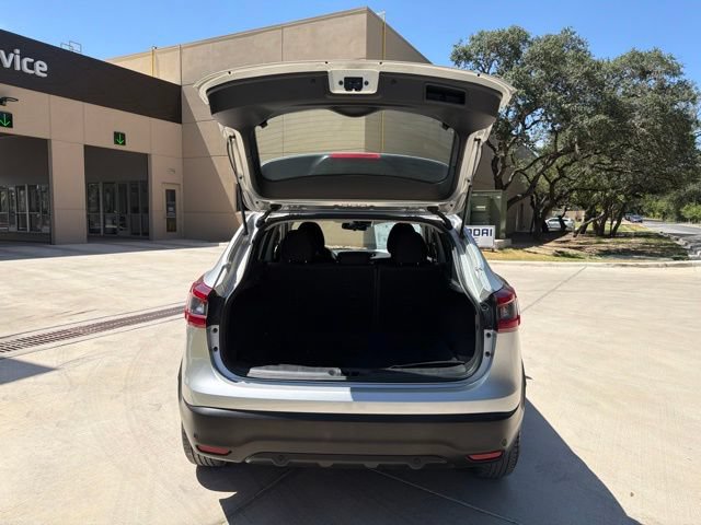 Used 2021 Nissan Rogue Sport S FWD image 4