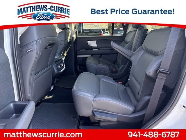 New 2025 Ford Expedition Active image 12
