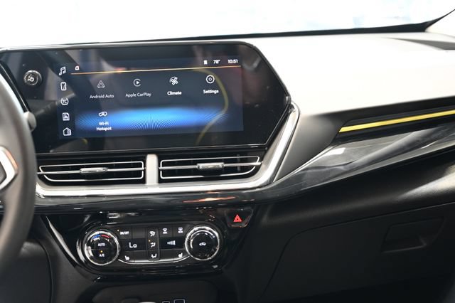 New 2026 Chevrolet Trax ACTIV w/ Sunroof Package FWD image 14