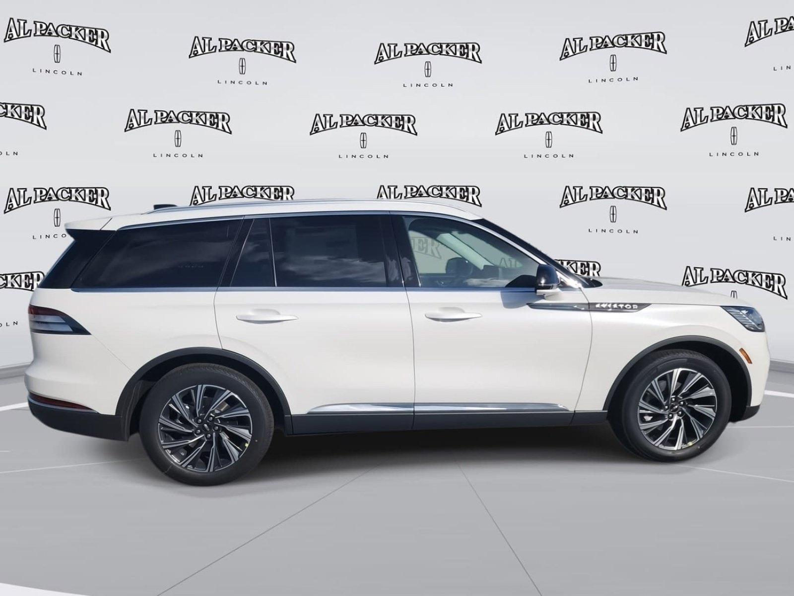 New 2026 Lincoln Aviator 2WD image 6