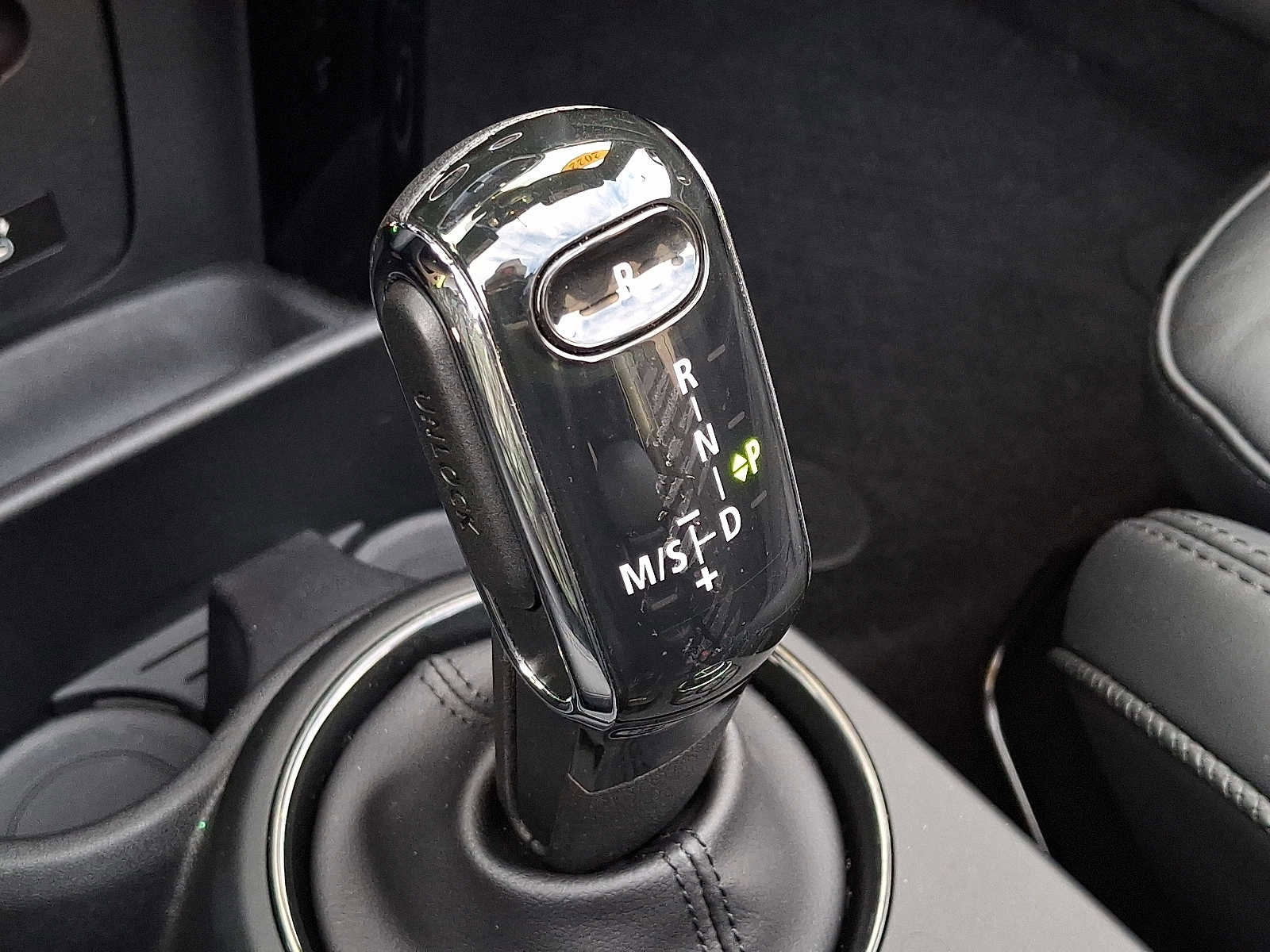 Used 2022 MINI Cooper S w/ Driver Assistance Package image 14