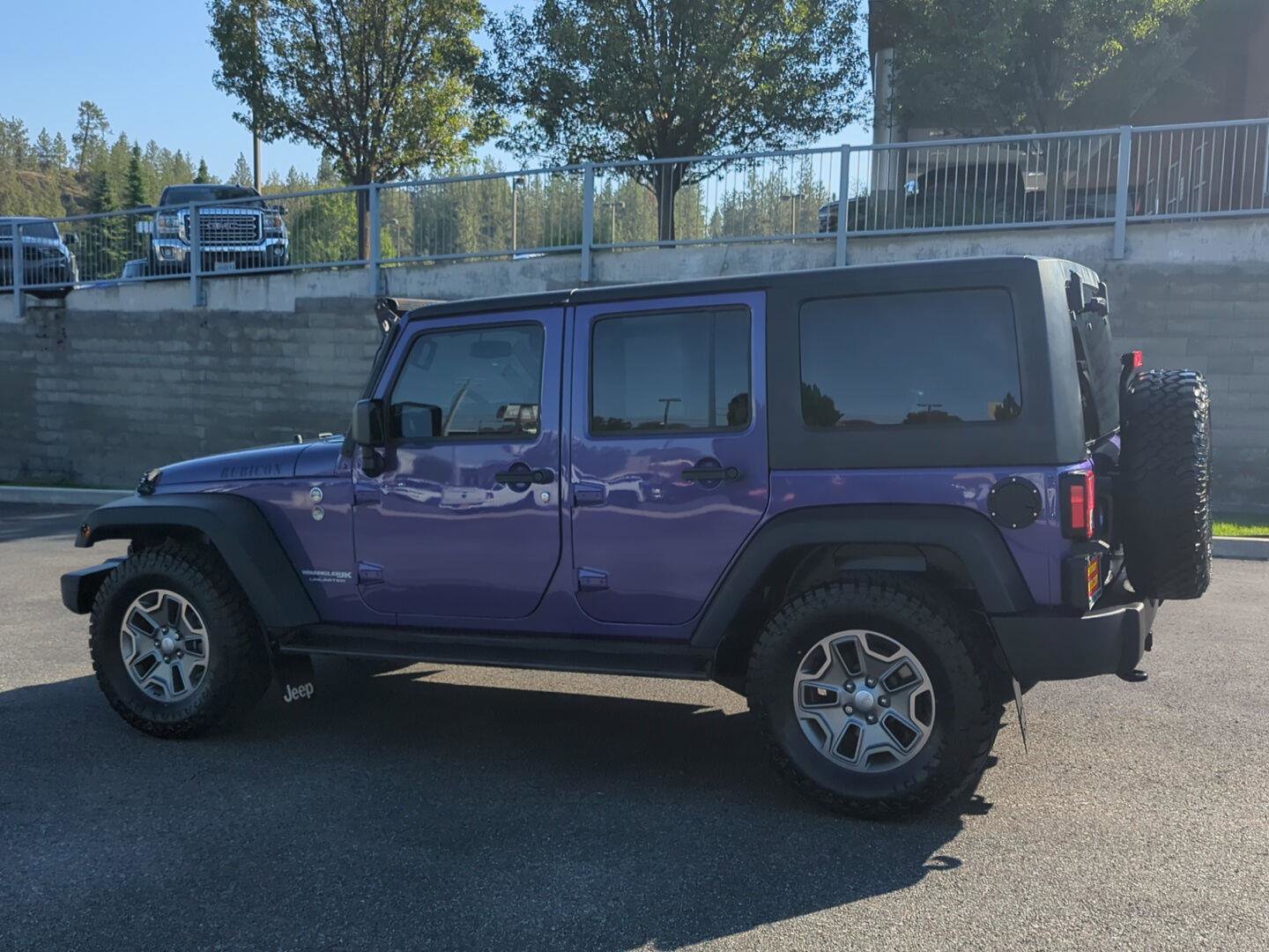 Used 2018 Jeep Wrangler Unlimited Rubicon w/ Cold Weather Group image 4