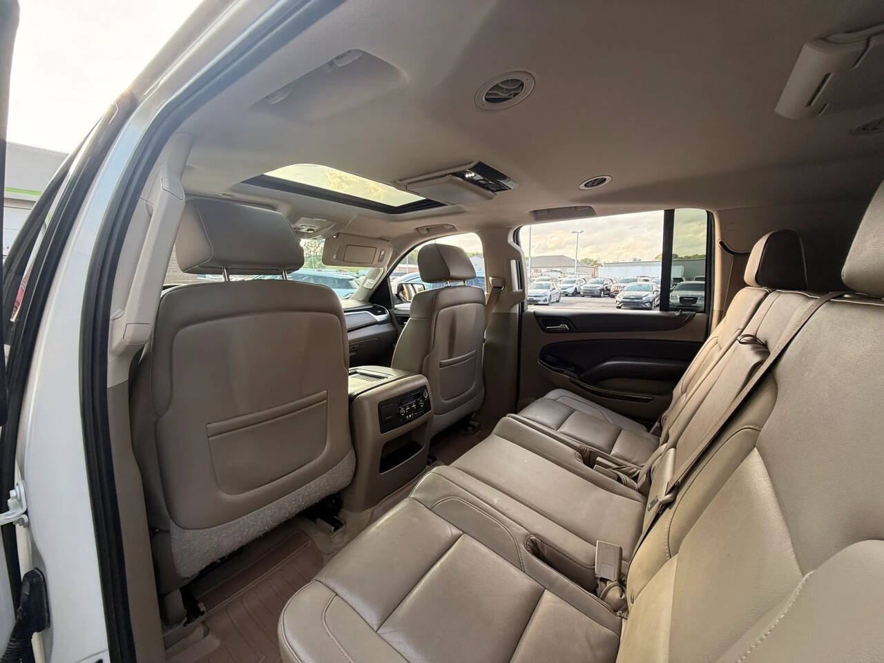 Used 2015 Chevrolet Suburban LT AWD/4WD image 23