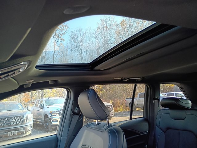 New 2027 Jeep Grand Cherokee Laredo X AWD/4WD image 18
