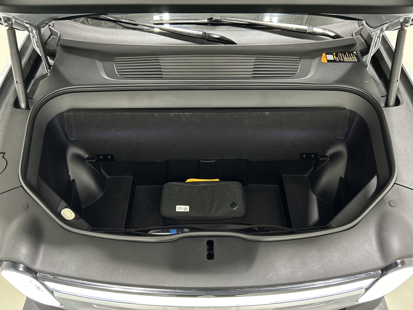 Used 2022 Rivian R1T Adventure AWD/4WD image 14