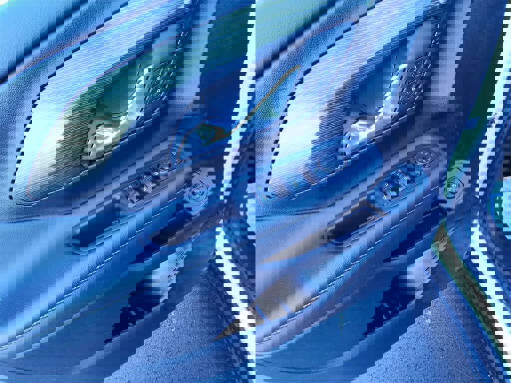 Certified 2024 GMC Terrain SLE w/ Driver Convenience Package image 13