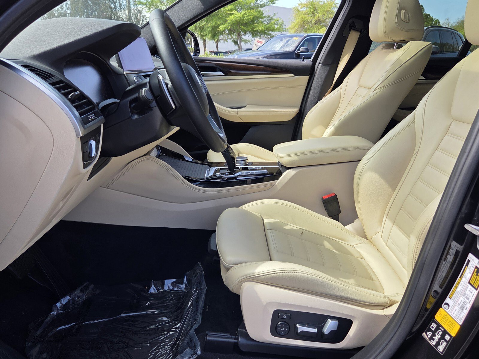 Used 2020 BMW X4 xDrive30i w/ Convenience Package image 9