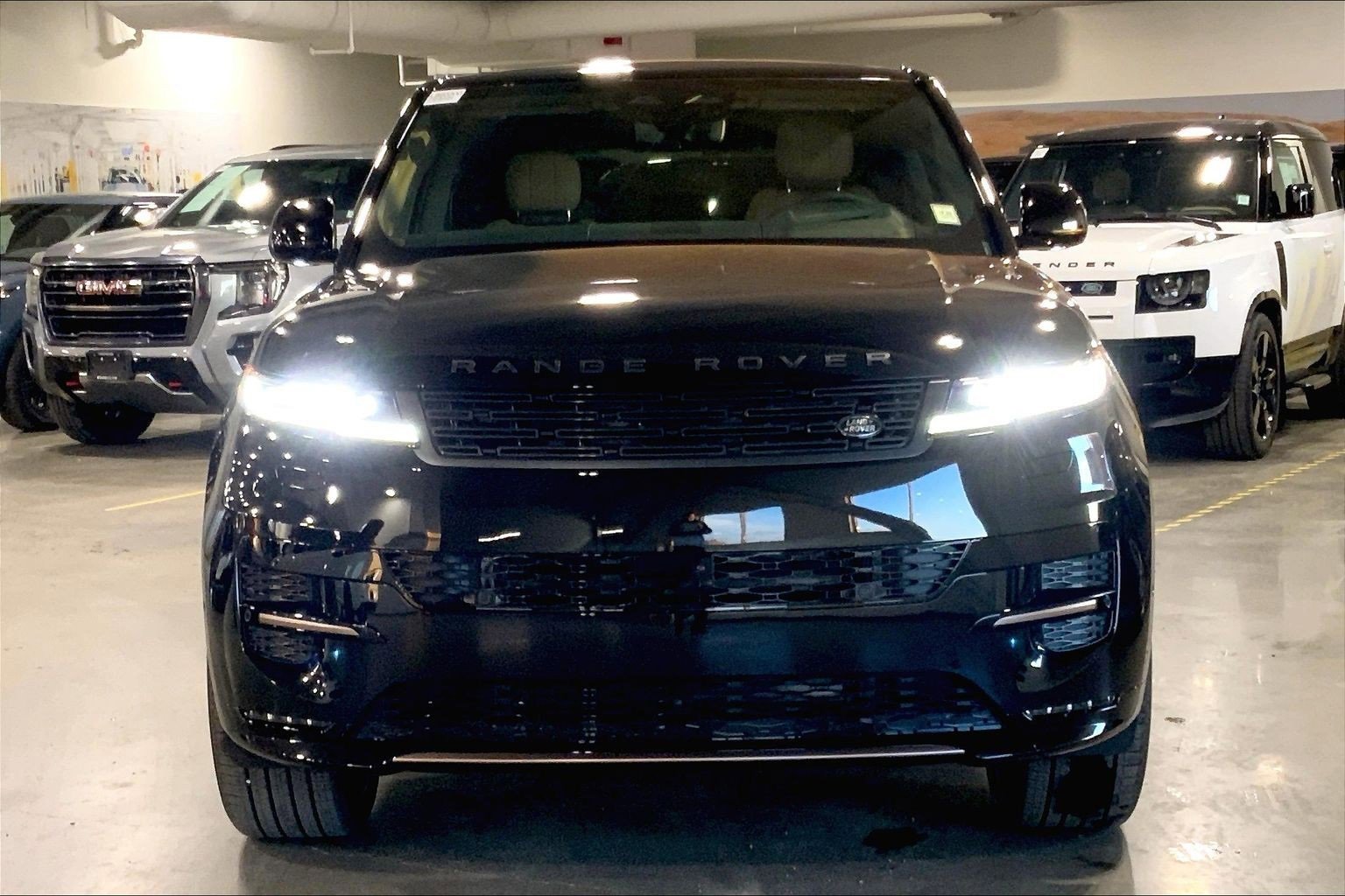 New 2026 Land Rover Range Rover Sport Dynamic SE image 3