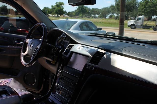 Used 2014 Cadillac Escalade Premium RWD image 38