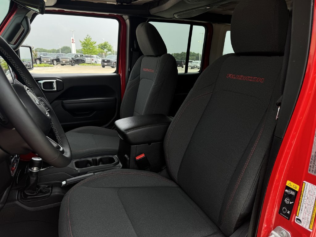 Used 2025 Jeep Wrangler Unlimited Rubicon AWD/4WD image 22
