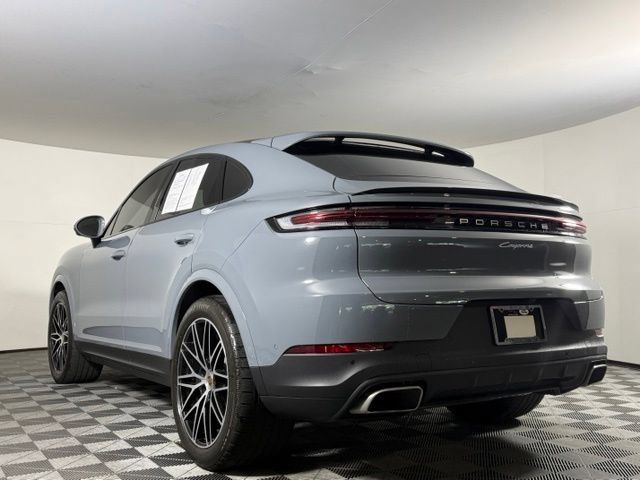 Used 2025 Porsche Cayenne Coupe AWD/4WD image 4