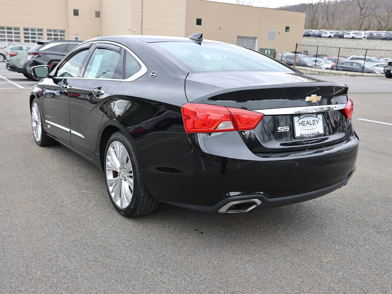 Used 2016 Chevrolet Impala LTZ w/ Enhanced Convenience Package image 5