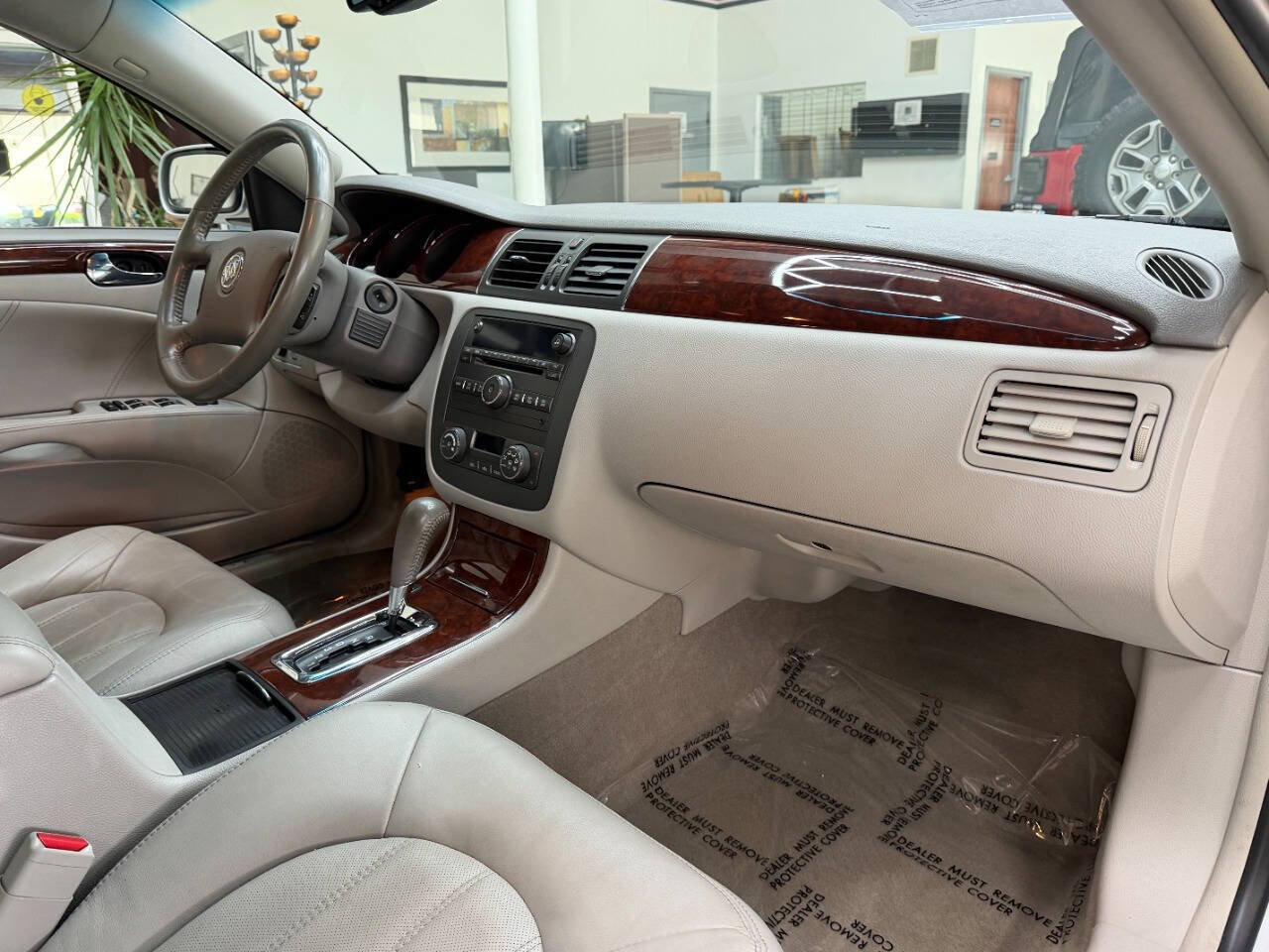 Used 2009 Buick Lucerne CXL w/ Driver Confidence Package FWD image 18