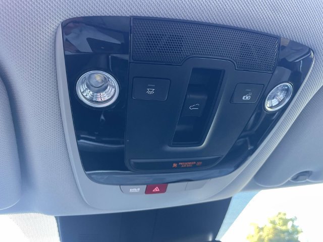 Used 2025 Kia Sorento S w/ Panoramic Sunroof Package FWD image 27