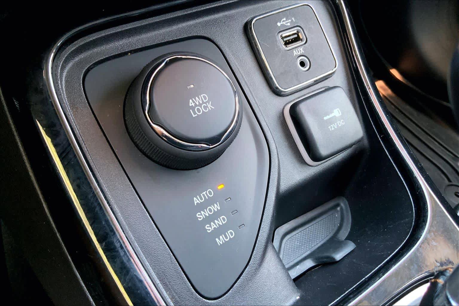 Used 2021 Jeep Compass Limited AWD/4WD image 28