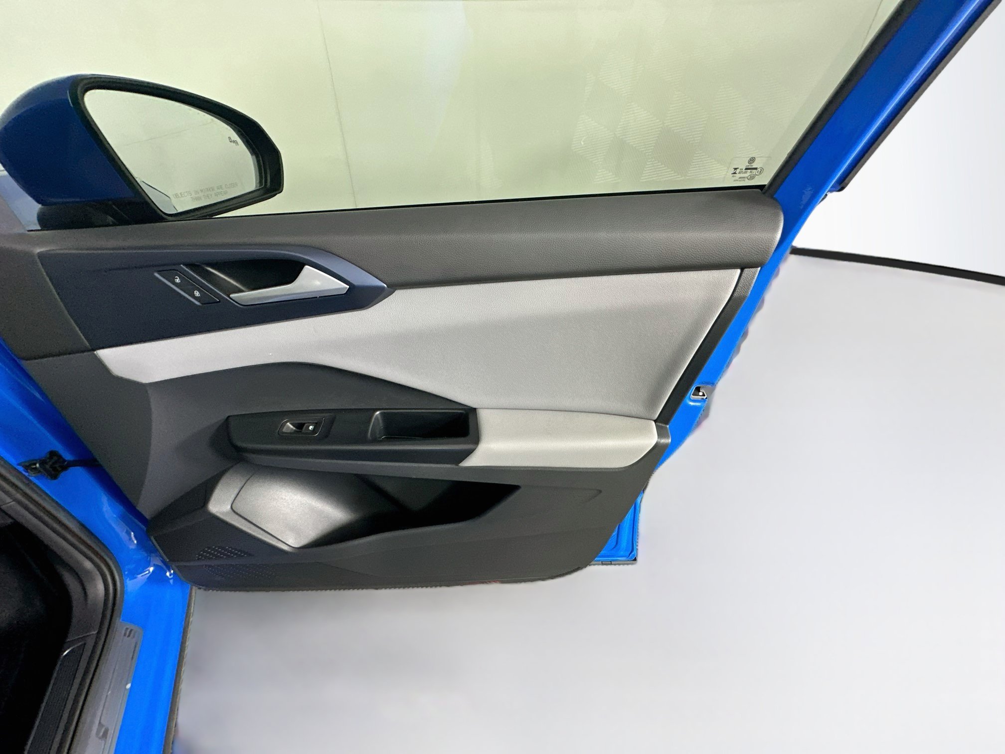 Used 2023 Volkswagen Taos SE FWD image 30